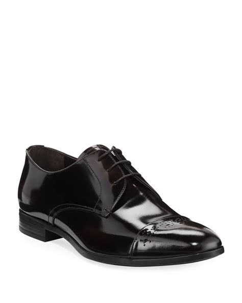 prada calzature spazzolato fume nero|Oxford Brogue in pelle spazzolata fumé .